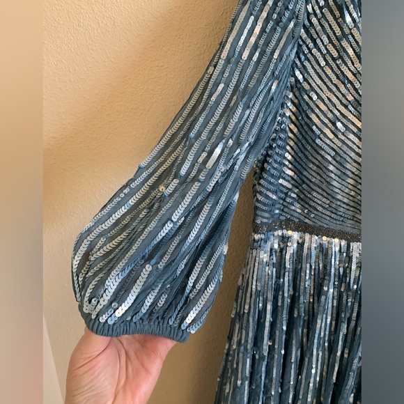 MAC DUGGAL SLATE BLUE SEQUINED WRAP OVER 3/4 SLEEVE GOWN (14) NWT 🌴 - Picture 5 of 16